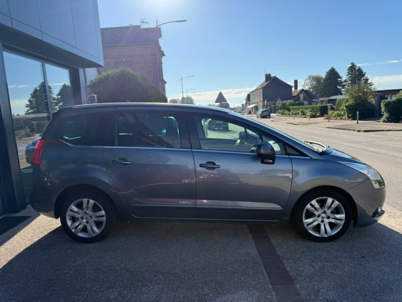 Peugeot 5008 1.6 HDi 112Ch Allure