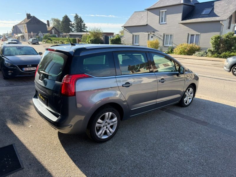 Peugeot 5008 1.6 HDi 112Ch Allure