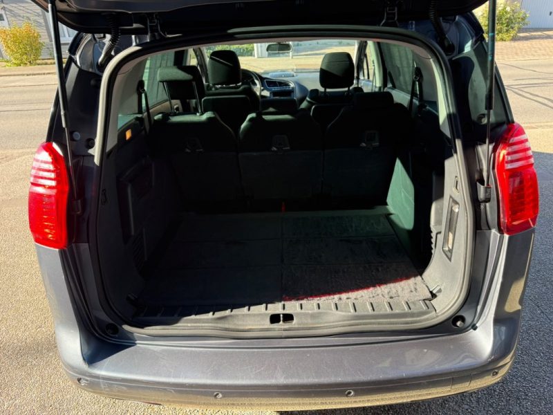 Peugeot 5008 1.6 HDi 112Ch Allure