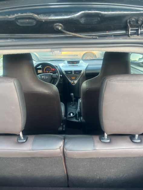 TOYOTA IQ 1.0 2010