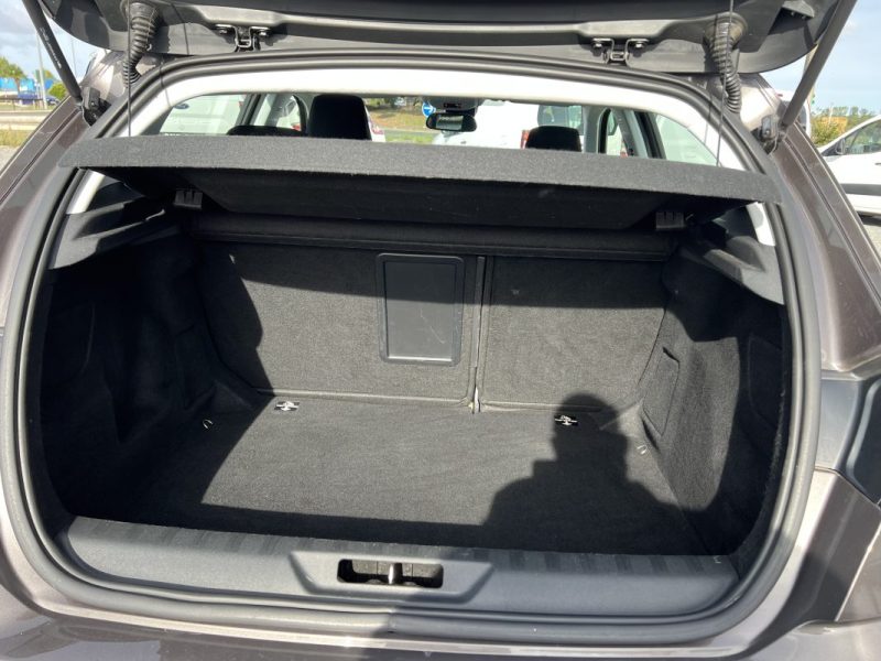 PEUGEOT 308 II 1.2 130 2015