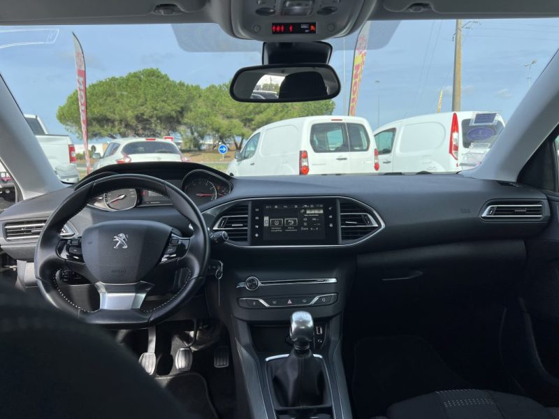 PEUGEOT 308 II 1.2 130 2015