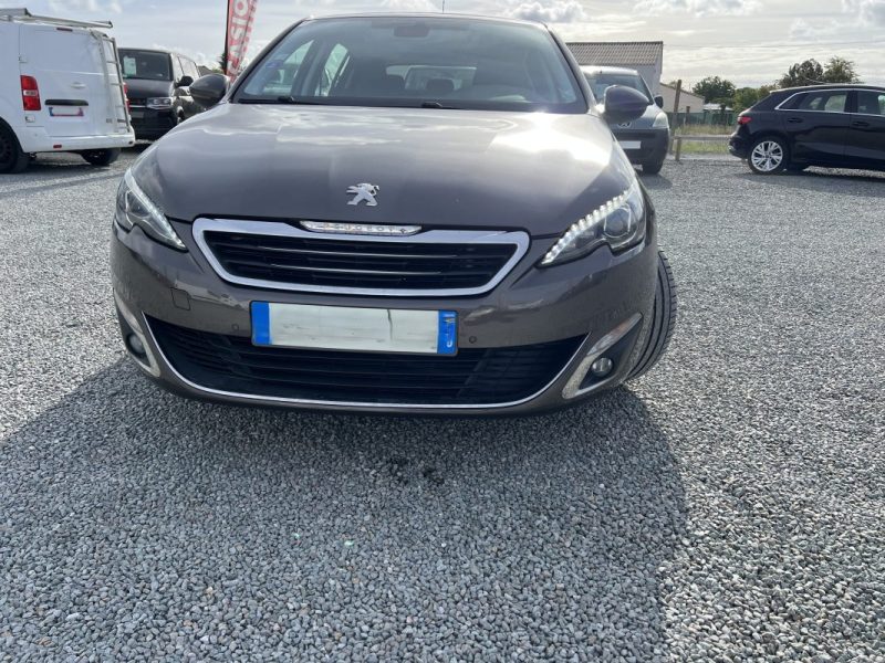 PEUGEOT 308 II 1.2 130 2015