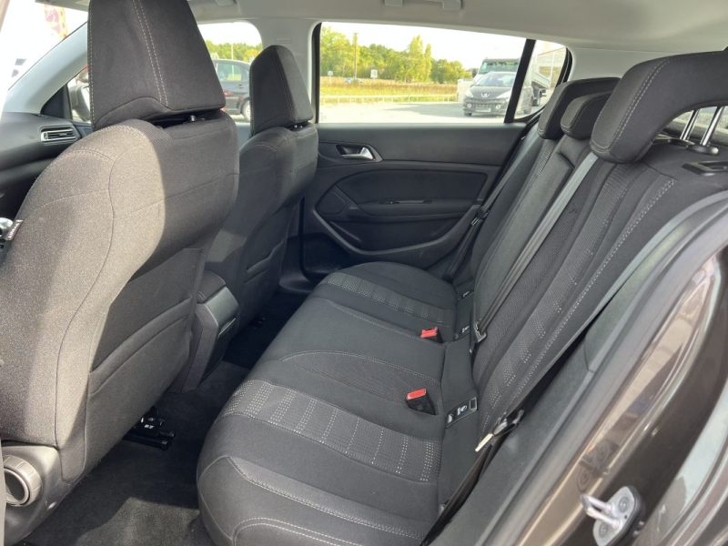 PEUGEOT 308 II 1.2 130 2015