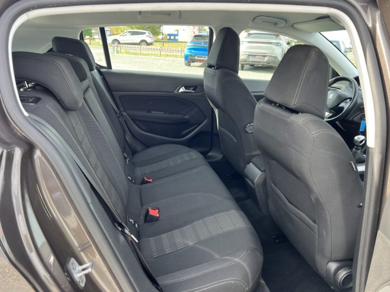 PEUGEOT 308 II 1.2 130 2015