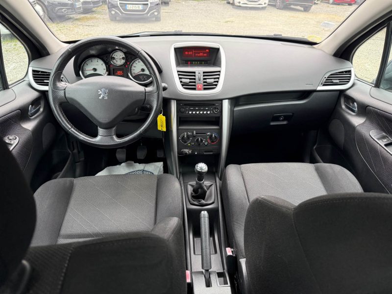 PEUGEOT 207 1.4E 16V 90 EXECUTIVE 2007