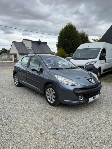 PEUGEOT 207 1.4E 16V 90 EXECUTIVE 2007