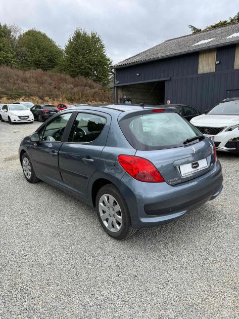 PEUGEOT 207 1.4E 16V 90 EXECUTIVE 2007