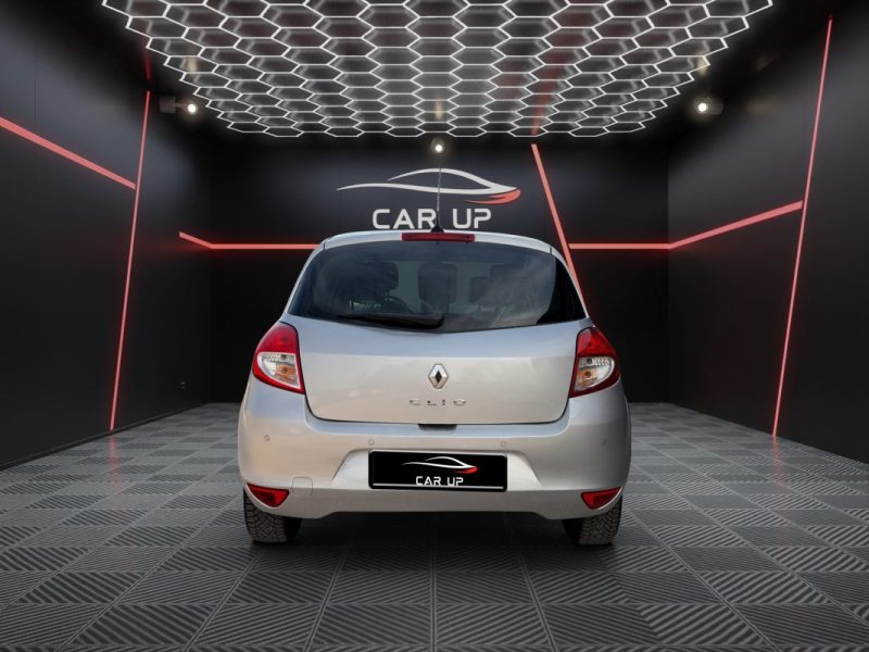 RENAULT CLIO III 1.5 dCI 85 cv BVA