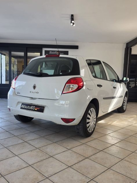 RENAULT CLIO III 1.2 75ch Essence 2011-Embrayage neuf-CT OK-Garantie 12mois ou 15000km
