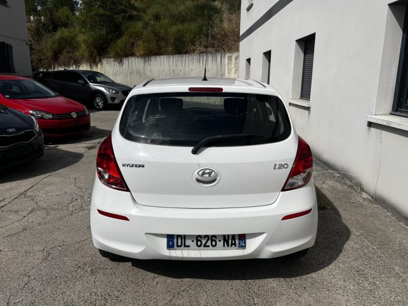 HYUNDAI  I20  1.2 LIFE 2014
