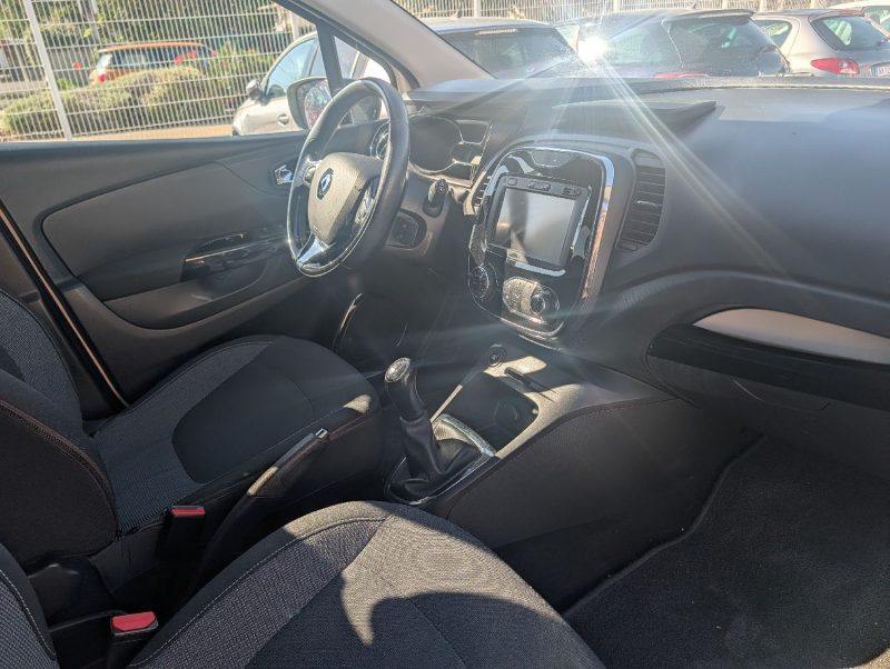 RENAULT CAPTUR  1.5DCI 90CH INTENS 2EME MAIN/CARTES MAIN LIBRE/GPS  EXCELLENT ETAT