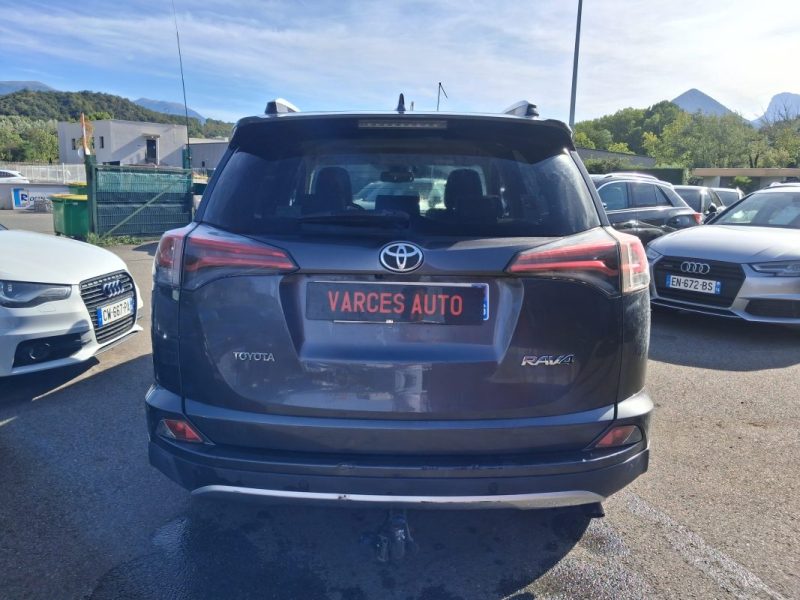 TOYOTA RAV4 2.0 D4D 143 CV 4X2 DESIGN 