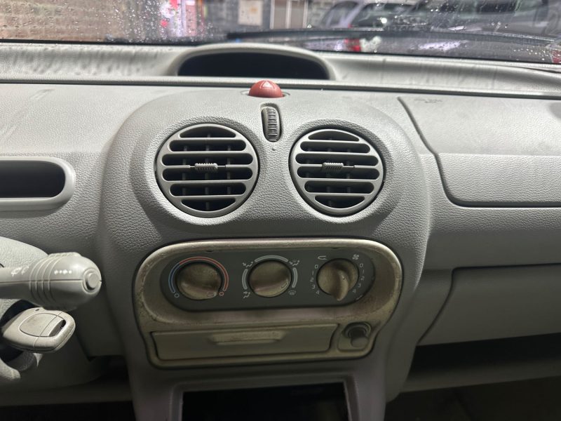 RENAULT TWINGO MATIC 1.2 ESSCENE 58CV 2000
