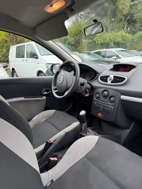 RENAULT CLIO 1.5 DCI 75 SOCIETE 2 PLACES 3490 TTC