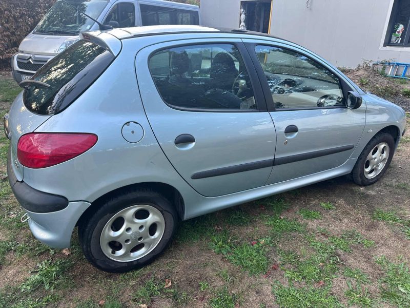 PEUGEOT 206 1.6 TU  B.A. 2002