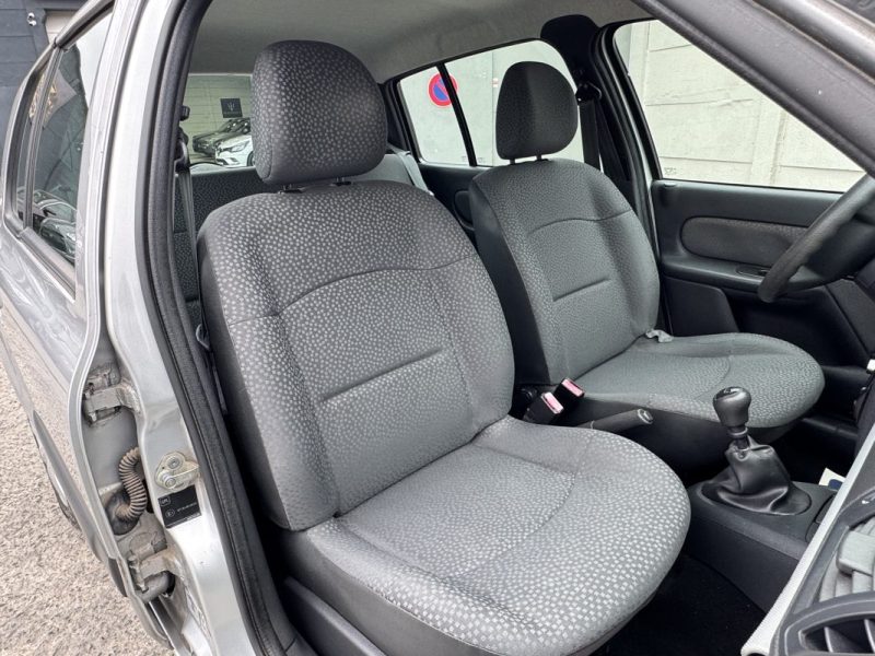 RENAULT CLIO CAMPUS 1.2 I 1er MAIN 72000Km GARANTIE 6 MOIS 