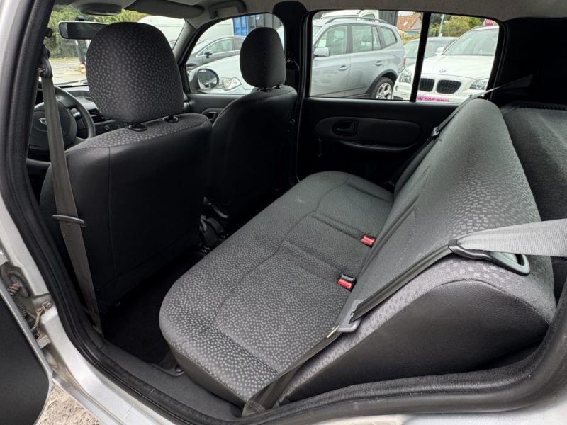 RENAULT CLIO CAMPUS 1.2 I 1er MAIN 72000Km GARANTIE 6 MOIS 