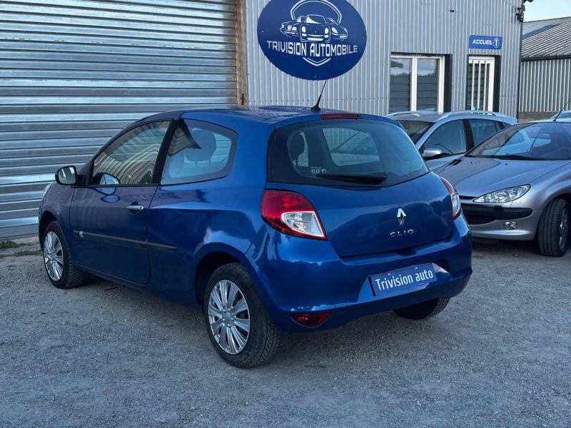 RENAULT CLIO 1.2 EXPRESSION 2011