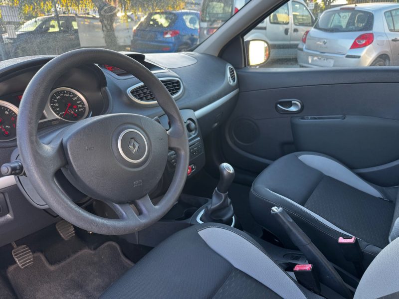 RENAULT CLIO 1.2 EXPRESSION 2011