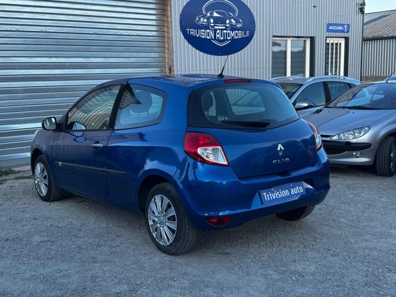 RENAULT CLIO 1.2 EXPRESSION 2011