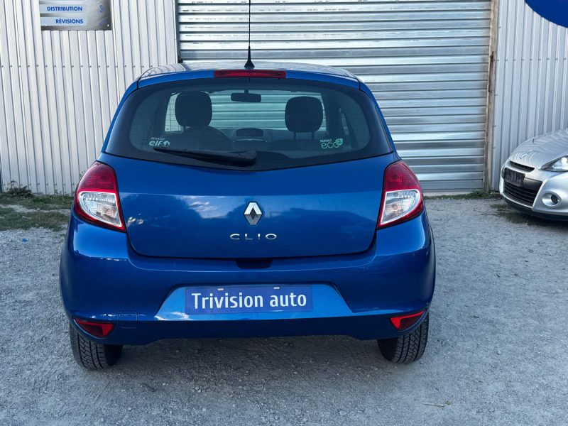 RENAULT CLIO 1.2 EXPRESSION 2011