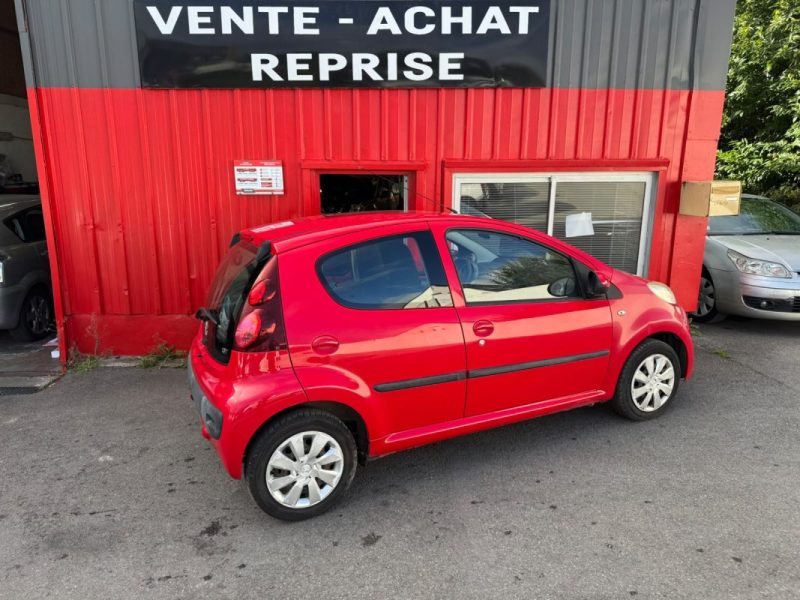 PEUGEOT 107 1.0 2013