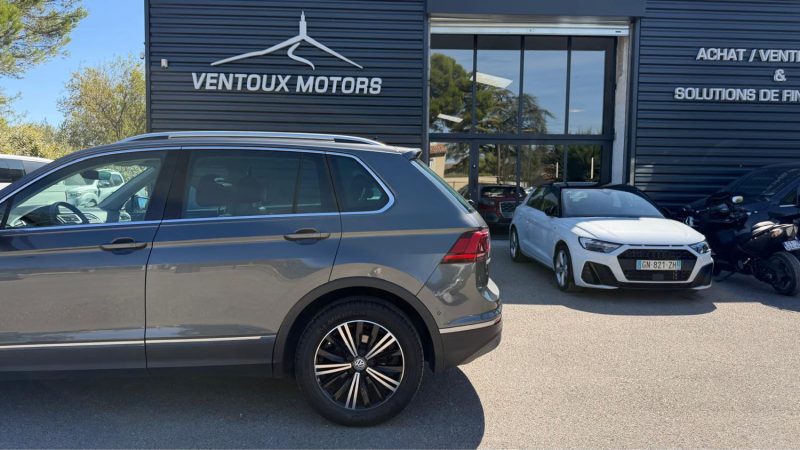 VOLKSWAGEN TIGUAN CARAT EXCVLUSIVE DSG7 2.0 TDI / TOIT OUVRANT / CAMERA
