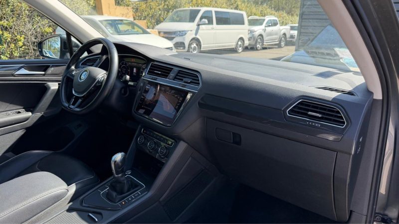 VOLKSWAGEN TIGUAN CARAT EXCVLUSIVE DSG7 2.0 TDI / TOIT OUVRANT / CAMERA