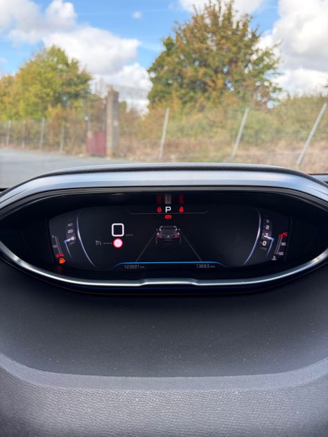 PEUGEOT 3008 1.5 BLUEHDI 130ch EAT8 ACTIVE PACK 