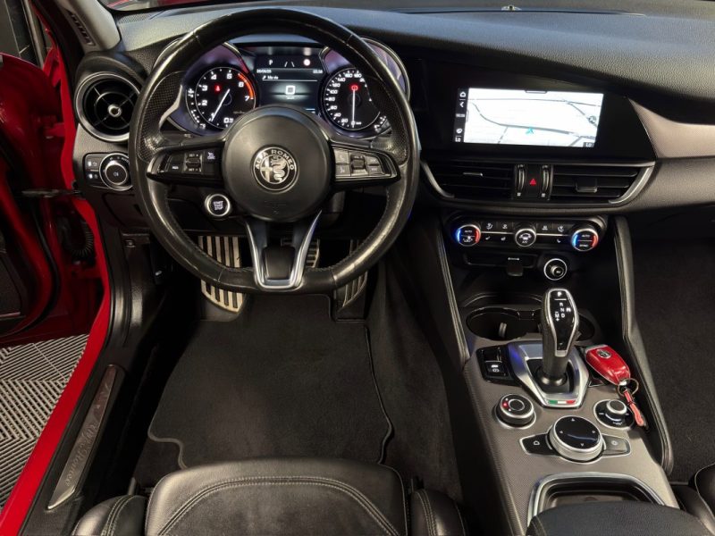 ALFA ROMEO GIULIA 2.0 200 Cv - APPLE & ANDROID / TOIT OUVRANT - GARANTIE 12 MOIS NATIONALE
