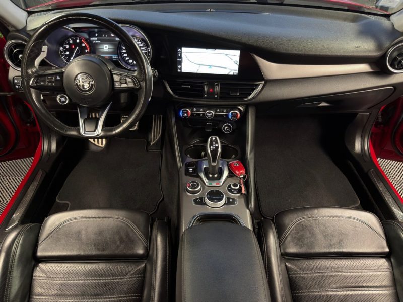 ALFA ROMEO GIULIA 2.0 200 Cv - APPLE & ANDROID / TOIT OUVRANT - GARANTIE 12 MOIS NATIONALE