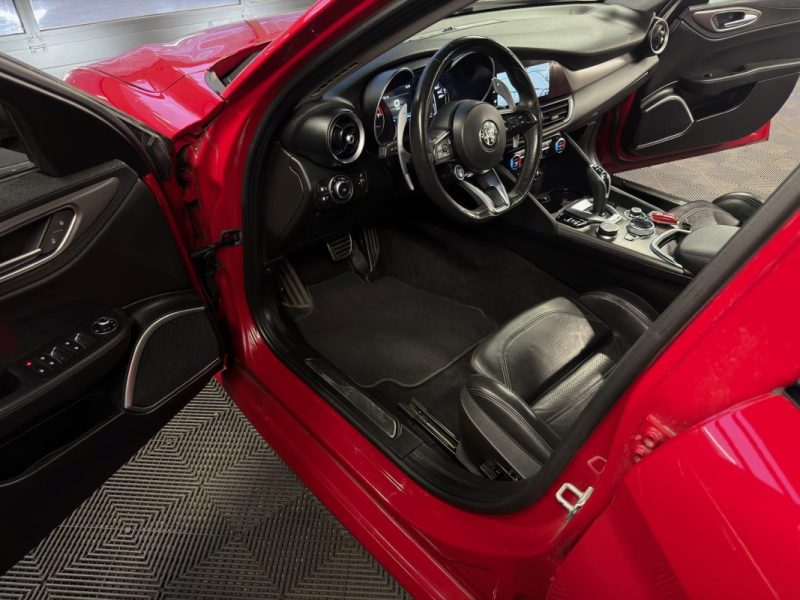 ALFA ROMEO GIULIA 2.0 200 Cv - APPLE & ANDROID / TOIT OUVRANT - GARANTIE 12 MOIS NATIONALE