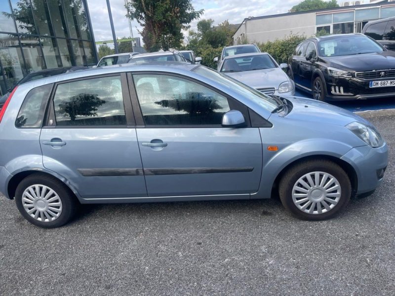 FORD FIESTA 5 1.4I 16V 80 CH