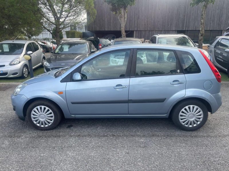 FORD FIESTA 5 1.4I 16V 80 CH