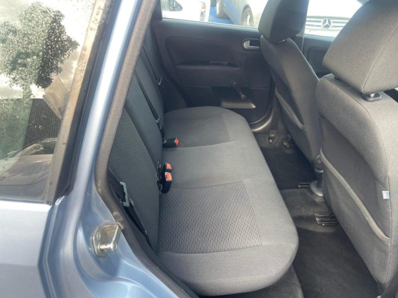 FORD FIESTA 5 1.4I 16V 80 CH