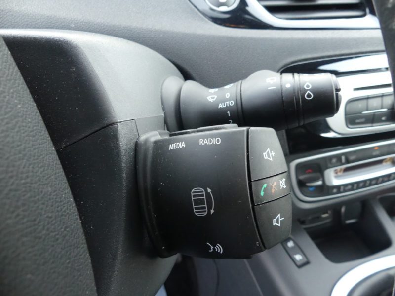 RENAULT MEGANE GRAND SCENIC 3 (3) 1.5 DCI 110 BOSE 7 PL 2016