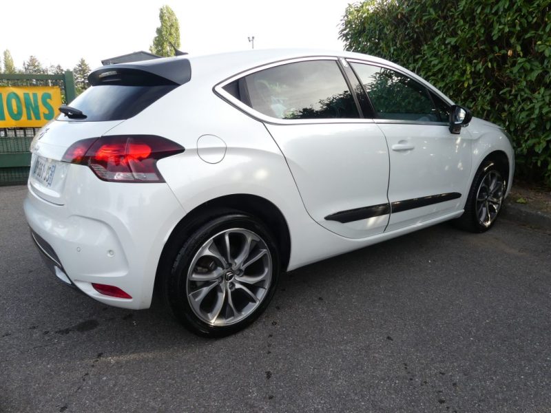 CITROEN DS4 1.6 HDI 110 SO CHIC BMP6 2011