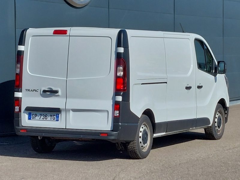 RENAULT TRAFIC III CAMIONNETTE 2.0 DCI 130  06/2023 PRIX TTC : 22990 € PRIX HT : 19158 € :