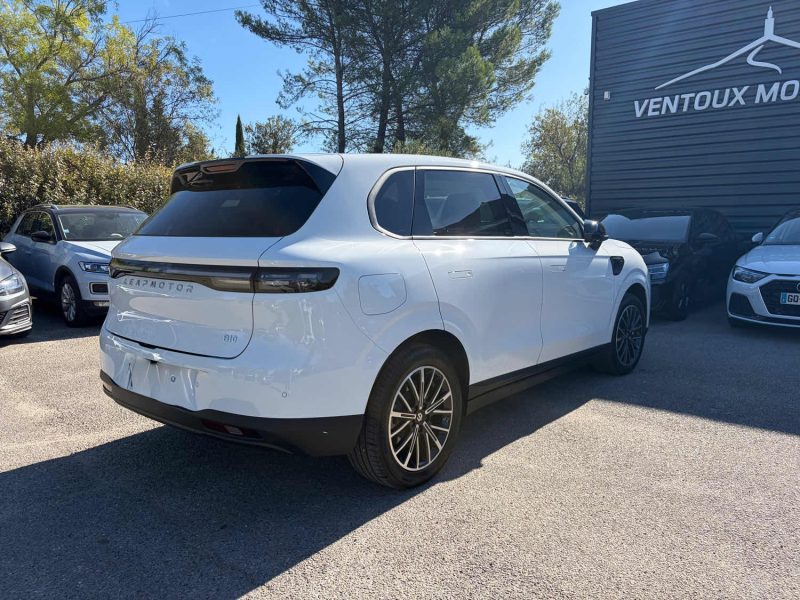 LEAPMOTOR B10 /CAMERA 360/CARPLAY/TOIT PANO
