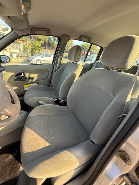 RENAULT CLIO CONFORT AUTHENTIQUE 1.4 16V BA PROACTIVE