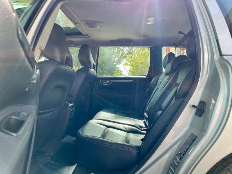 VOLVO V70 II 2.4 D5 2006