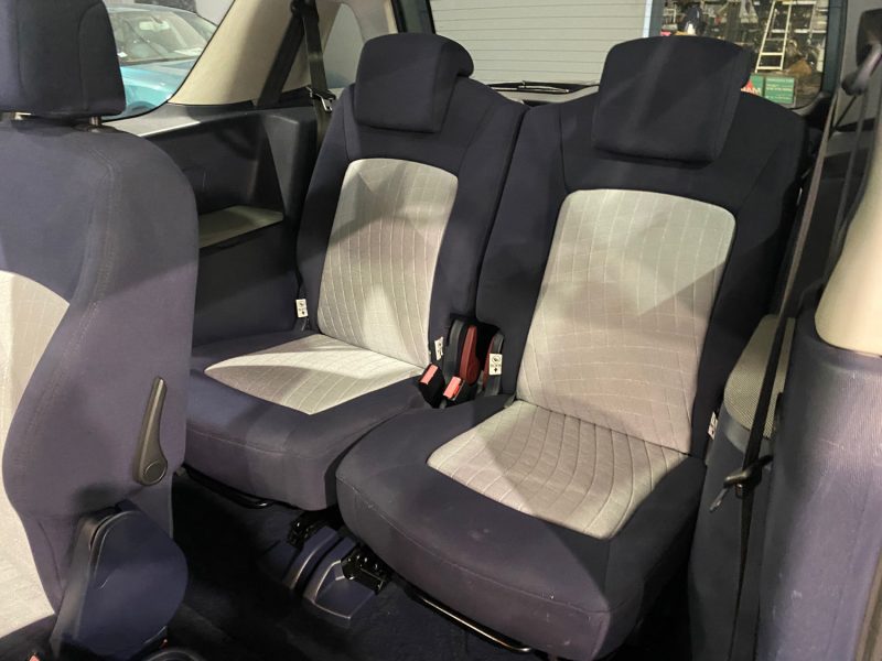 PEUGEOT 1007 1.6I 110CV 