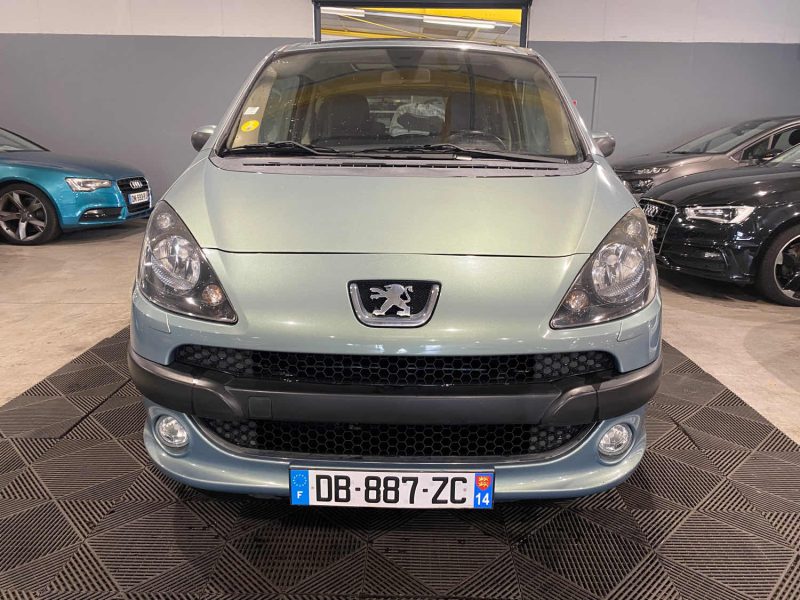 PEUGEOT 1007 1.6I 110CV 