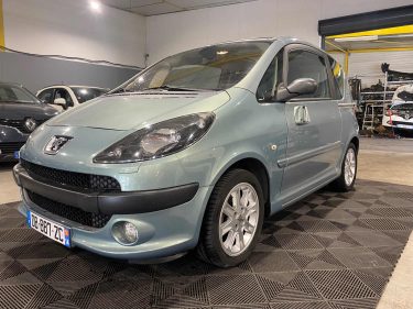 PEUGEOT 1007 1.6I 110CV 