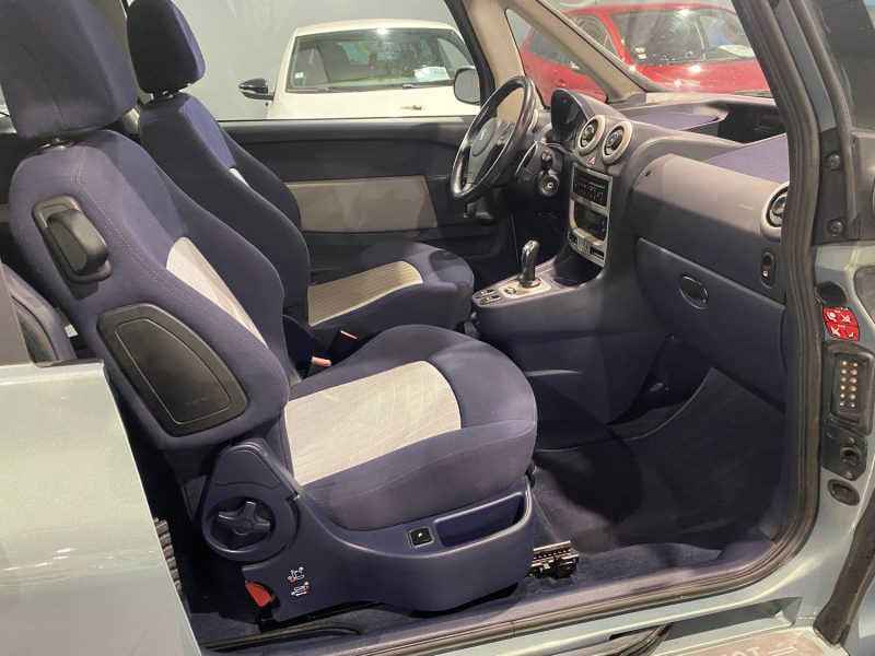 PEUGEOT 1007 1.6I 110CV 