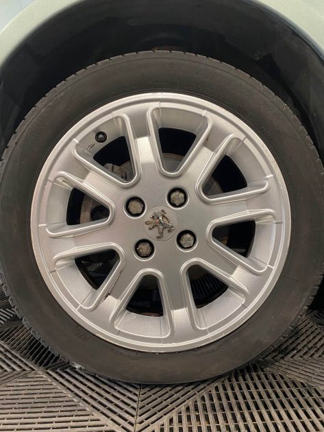 PEUGEOT 1007 1.6I 110CV 