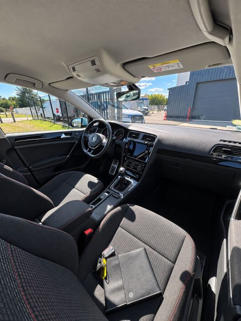 VOLKSWAGEN GOLF  VII  2.0 TDI 150CH SOUND