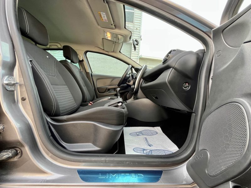 RENAULT CLIO IV LIMITED 0.9 TCE 90 2015