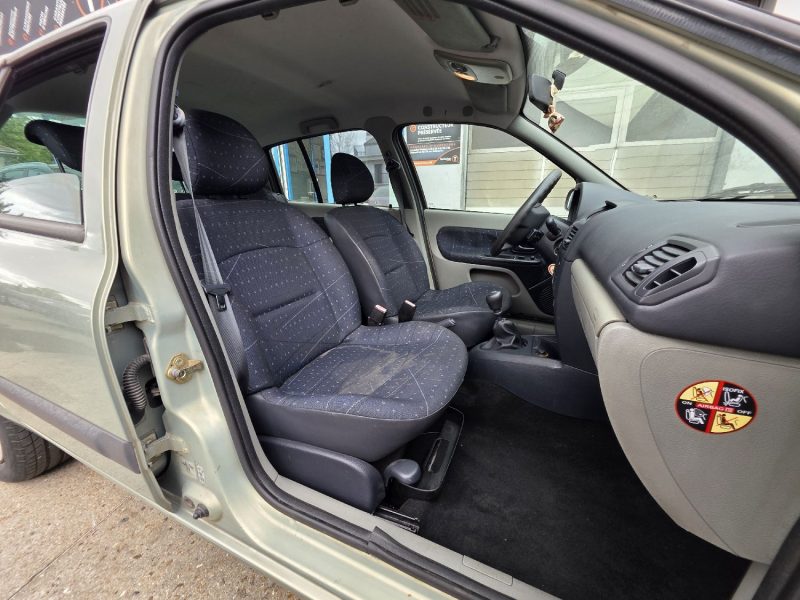 RENAULT CLIO II 1.2 16V 2003